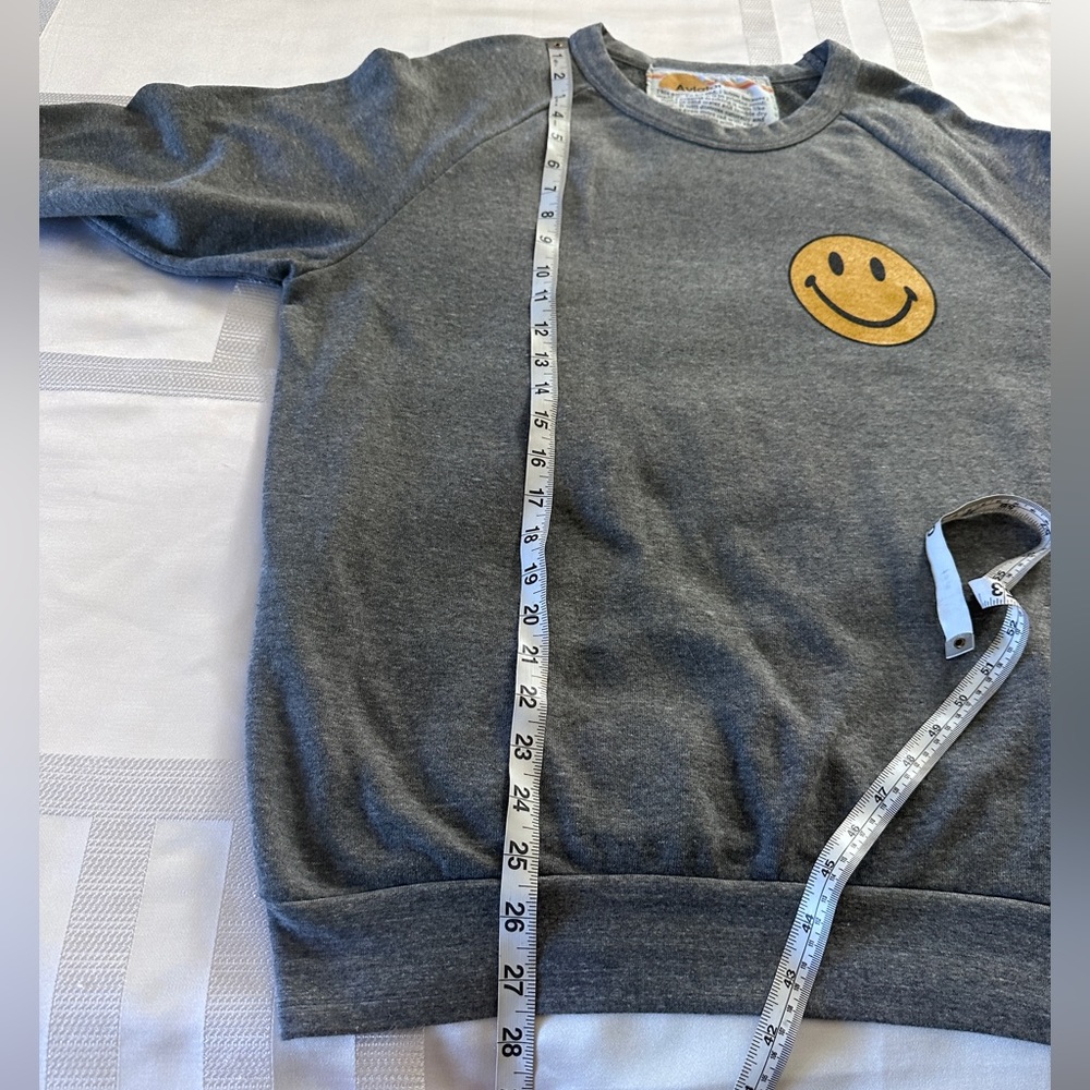 👍🏻 Aviator Nation Heather Gray Grey Smiley crewneck size large - Picture 7 of 7